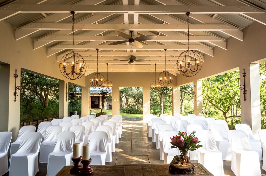 Hilton Bush Lodge & Function Venue Buitenkant foto